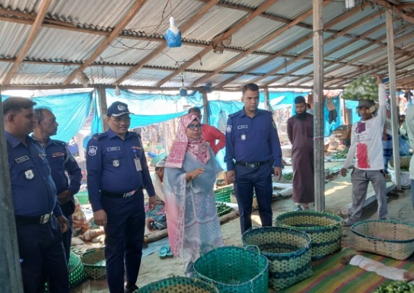 কুমিল্লায় বাজার মনিটরিং টাস্কফোর্সের অভিযান